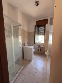2 LOCALI CON AMPIO BALCONE - PDG11
