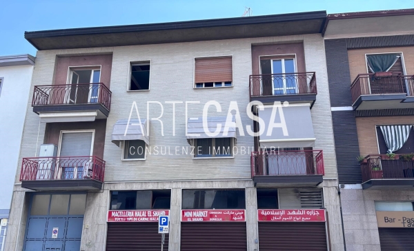 2 LOCALI CON AMPIO BALCONE - PDG11