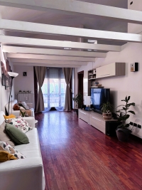 SEREGNO, 3 LOCALI CON TERRAZZO E BOX - RIF. SV3BT