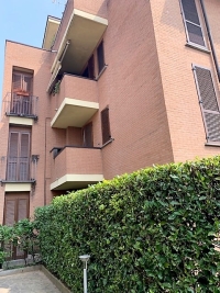 SEREGNO, 2 LOCALI ARREDATO - RIF. SA33