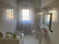 DESIO, 3 LOCALI - D331