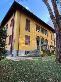 BRIOSCO, VILLA CON PARCO E DEPENDANCE - RIF. VB11