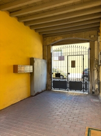 SEREGNO, 3 LOCALI SENZA SPESE - RIF. S353