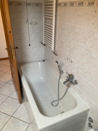 MEDA, 2 LOCALI CON BALCONE - RIF. M157