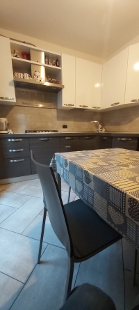 GIUSSANO, 3 LOCALI CON GIARDINO E BOX DOPPIO - RIF GV3GP