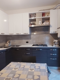 GIUSSANO, 3 LOCALI CON GIARDINO E BOX DOPPIO - RIF GV3GP